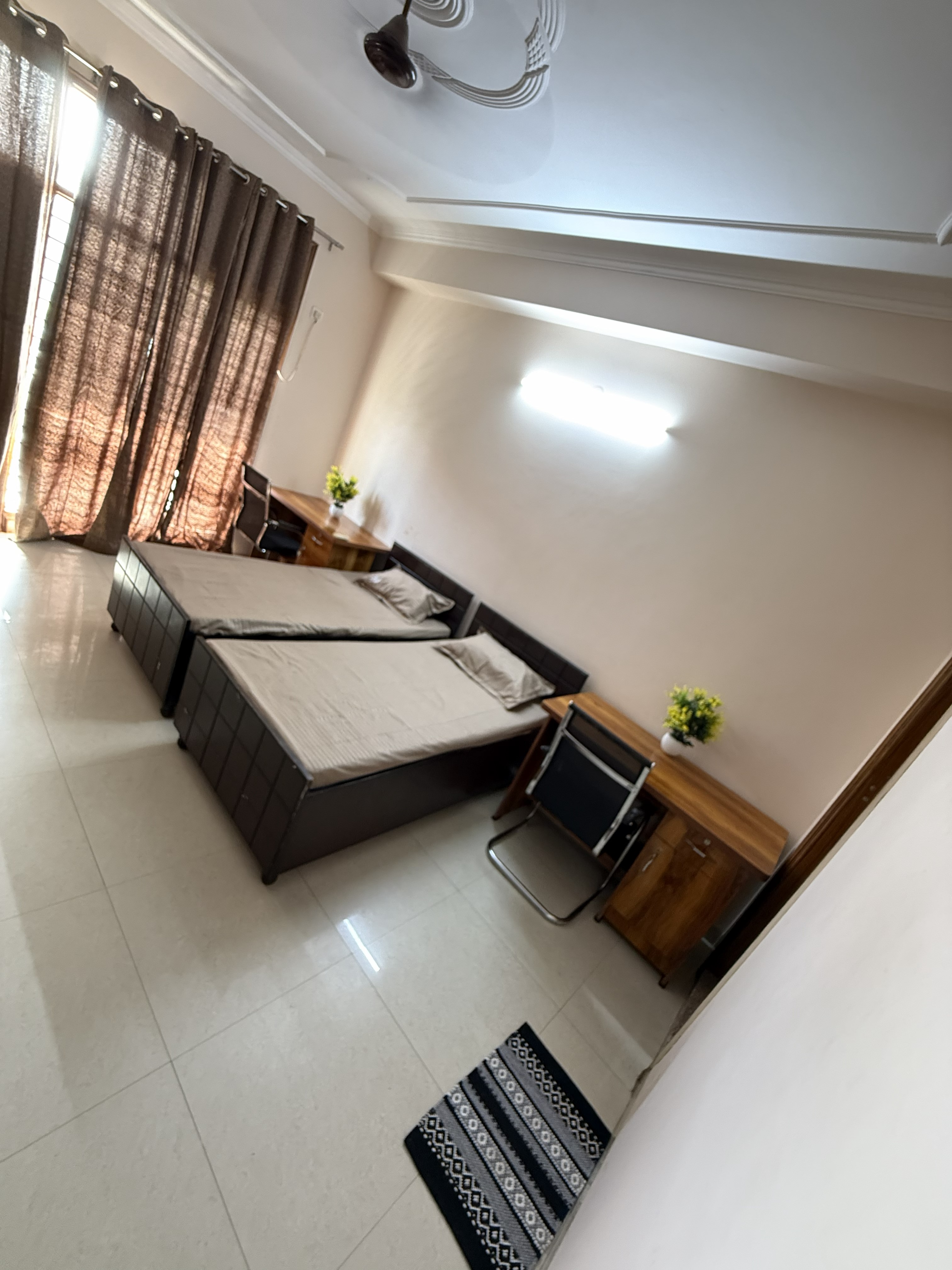 Apex Inn Women's Hostel