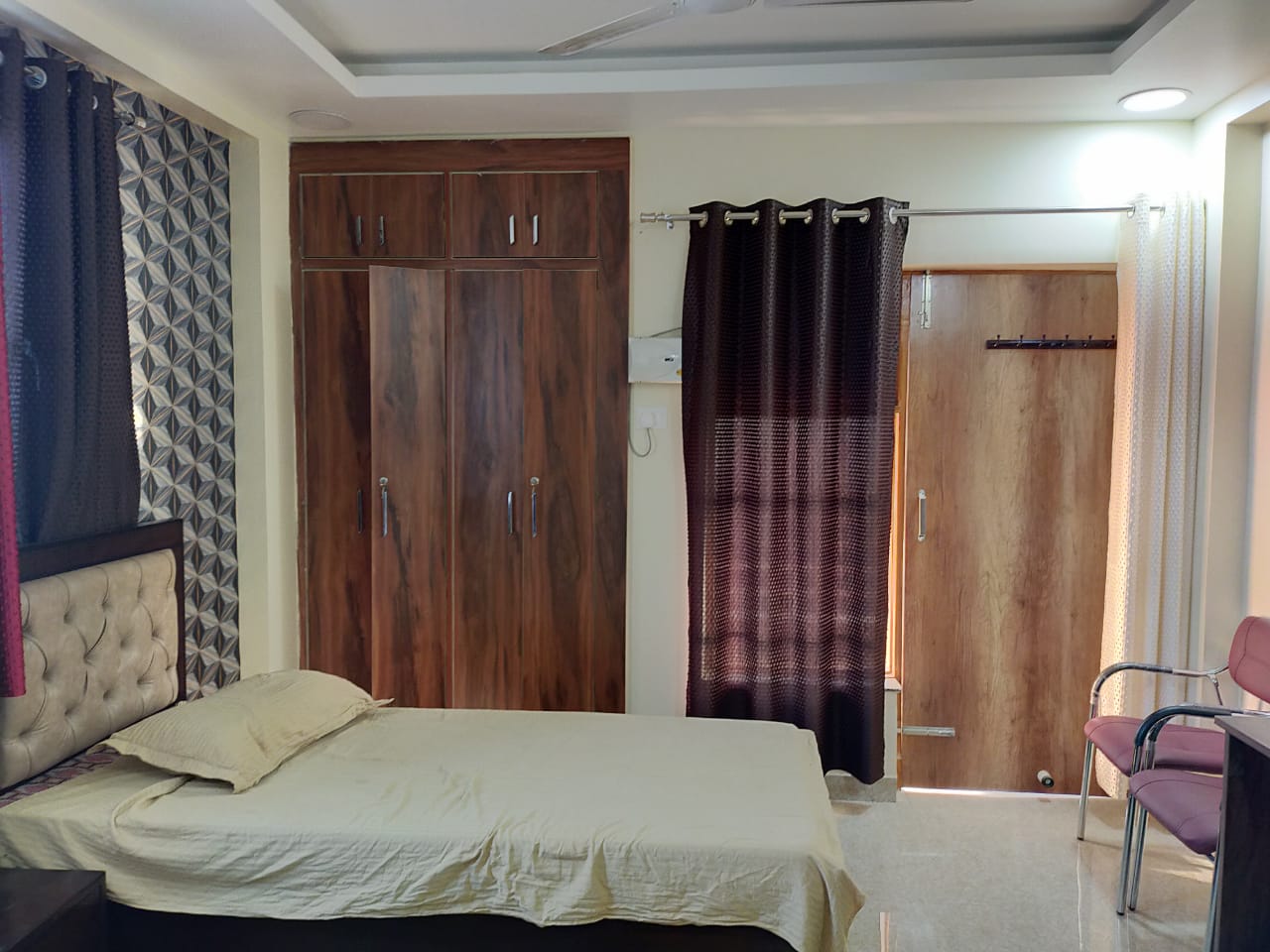 RLR Men's Paying Guest