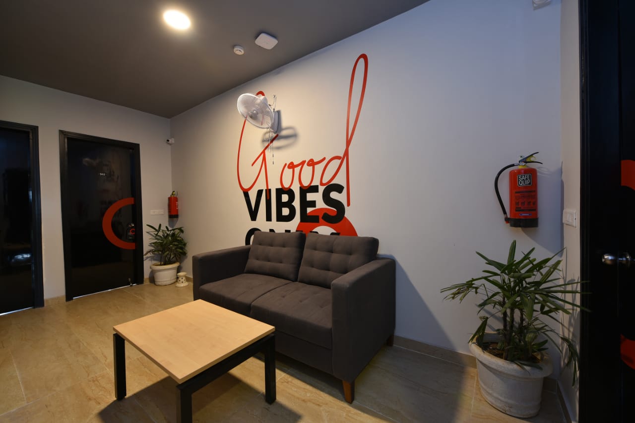 7 Hills premium Living for men