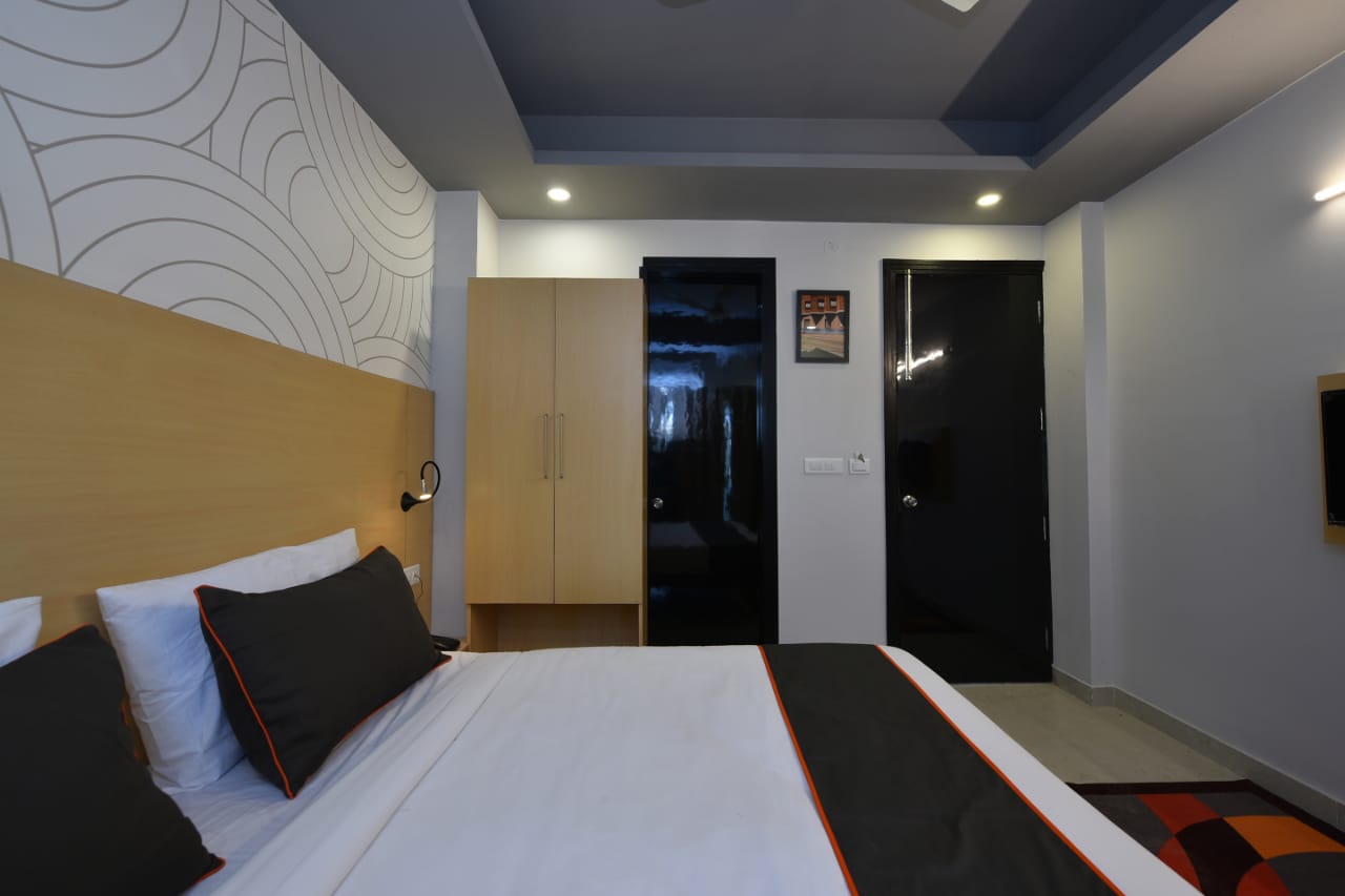 🛏️ Srikara Men's PG Hostel